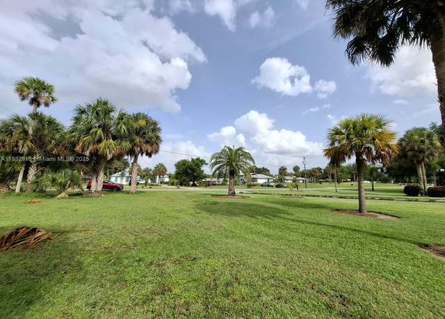 Property at 442 Caloosa Ests, La Belle, FL 33935
