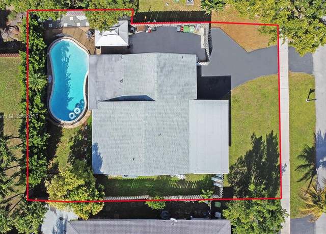 Property at 8121 NW 72nd Ave, Tamarac, FL 33321, 4 beds, 2 baths