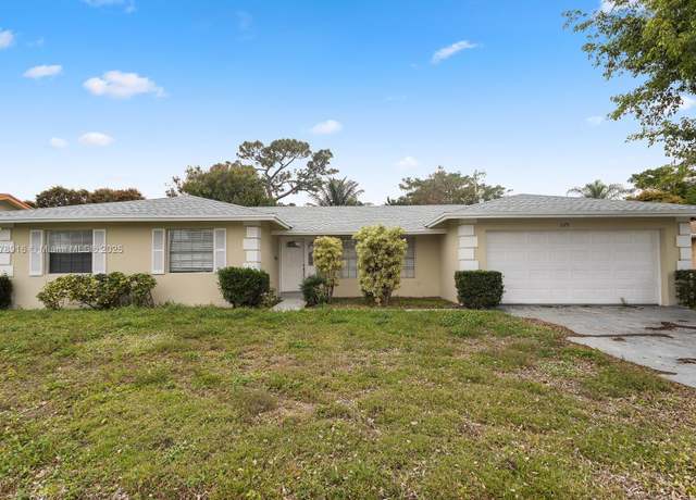 Property at 1175 Wynnedale Rd, West Palm Beach, FL 33417, 5 beds, 2 baths