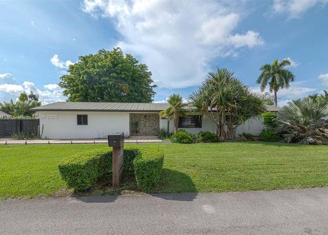 Property at 16720 SW 276th St, Homestead, FL 33031, 3 beds, 2 baths