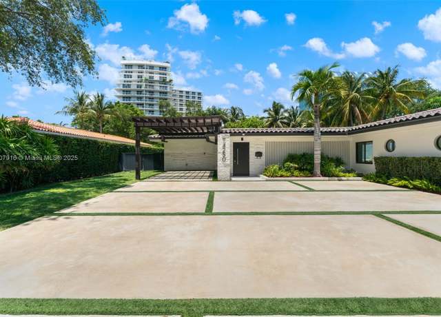 Property at 4250 Bay Point Rd, Miami, FL 33137, 4 beds, 5 baths