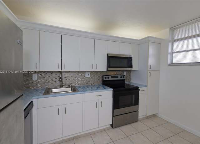 Property at 2903 N Miami Beach Blvd #806, North Miami Beach, FL 33160, 1 bed, 1.5 baths