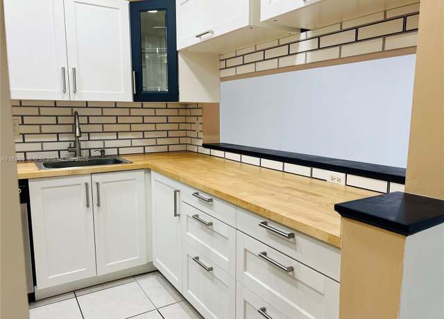 Property at 8000 Fairview Dr #310, Tamarac, FL 33321, 2 beds, 2 baths