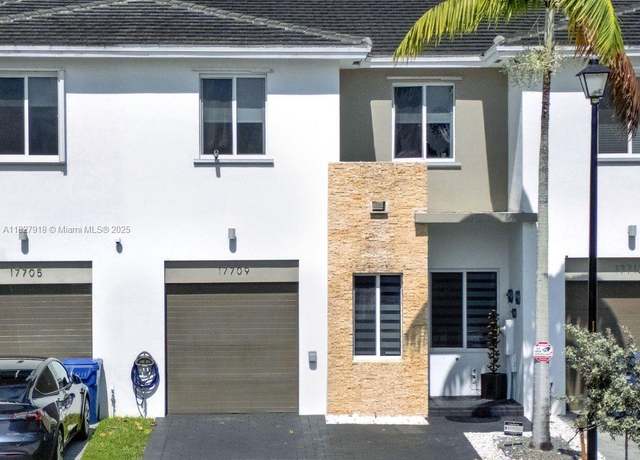 Property at 17709 SW 150th Ct, Miami, FL 33187, 3 beds, 2.5 baths