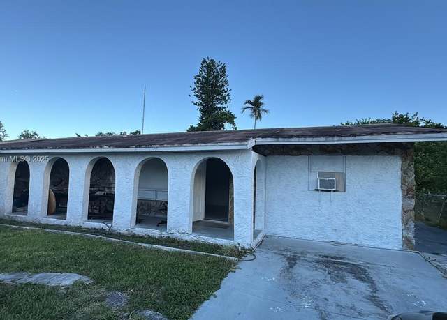 Property at 5706 SW 27th St, West Park, FL 33023, 8 beds, 7 baths