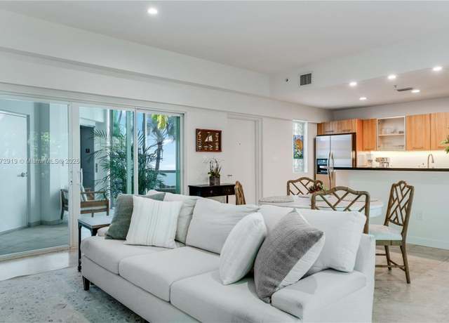 Property at 2699 Tigertail Ave #23, Coconut Grove, FL 33133, 2 beds, 2.5 baths