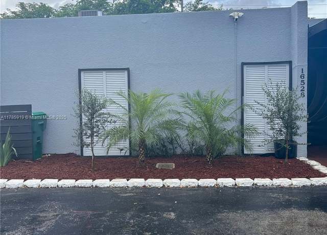 Property at 16528 Bridge End Rd, Miami Lakes, FL 33014, 2 beds, 2 baths