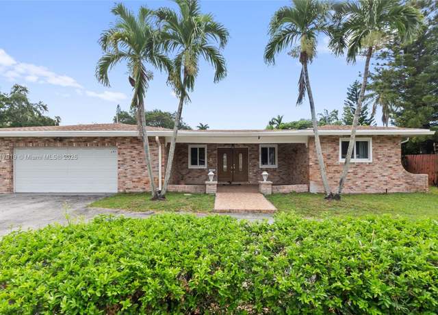 Property at 736 Ixora Ln, Plantation, FL 33317, 4 beds, 3 baths