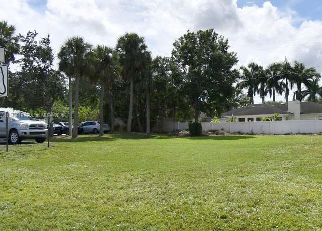 Property at 486 SE Port Saint Lucie Blvd, Port St Lucie, FL 34984