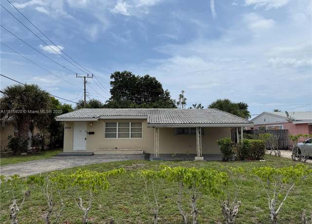 Property at 5654 NE 5th Ave, Oakland Park, FL 33334, 2 beds, 2 baths