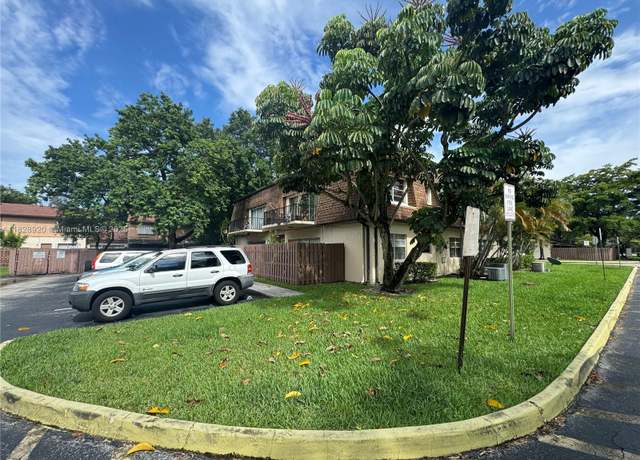 Property at 7523 W Sunrise Blvd Unit B2, Plantation, FL 33313, 2 beds, 1 bath