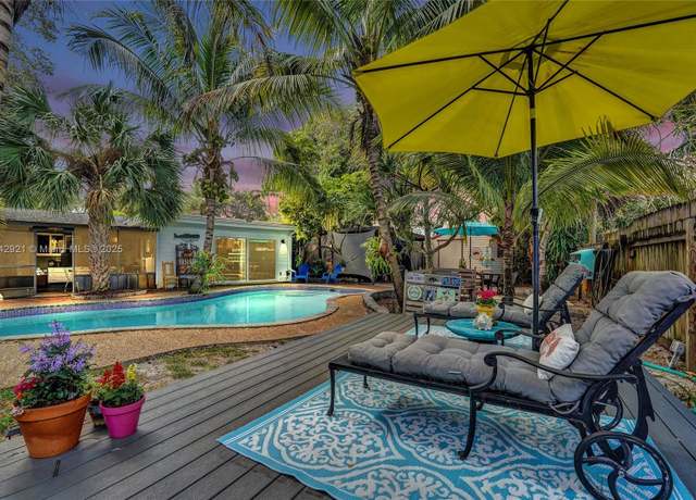 Property at 2265 SW 15th Ct, Fort Lauderdale, FL 33312, 3 beds, 2 baths