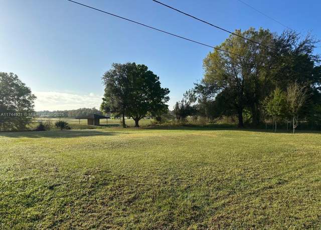 Property at 245 NW Sheppard Rd, FL 33852