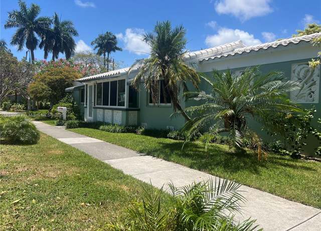 Property at 326 S 14th Ave, Hollywood, FL 33020, 3 beds, 3 baths
