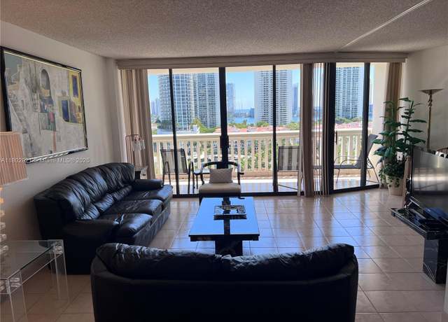 Property at 1000 Island Blvd #1508, Aventura, FL 33160, 2 beds, 2 baths