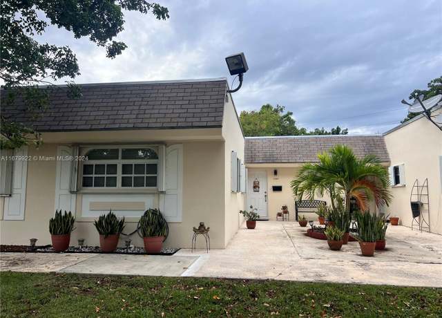 Property at 11369 SW 169th St Unit 5442D, Miami, FL 33157, 1 bed, 1.5 baths