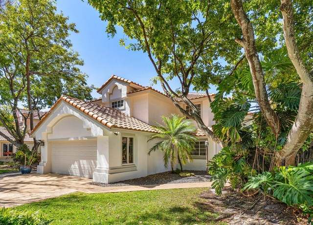 Property at 517 Misty Oaks Dr, Pompano Beach, FL 33069, 4 beds, 4 baths