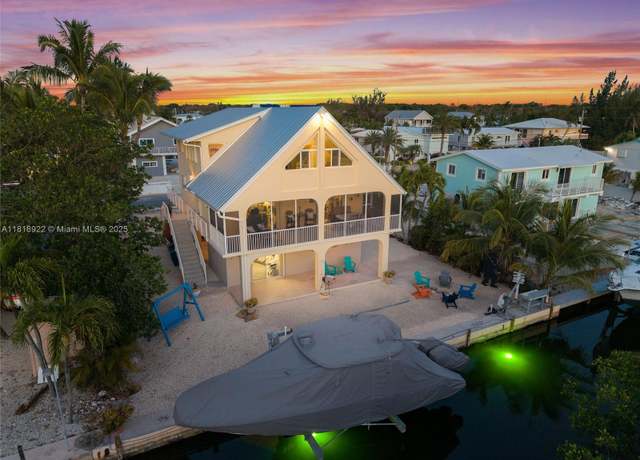 Property at 1015 Adams Dr, Key Largo, FL 33037, 3 beds, 2.5 baths