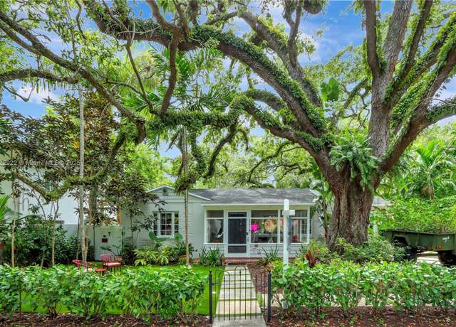 Property at 842 NW 9th Ct, Miami, FL 33136, 4 beds, 3 baths