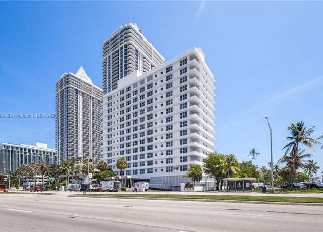 Property at 4747 Collins Ave Ph 04, Miami Beach, FL 33140, 1 bath