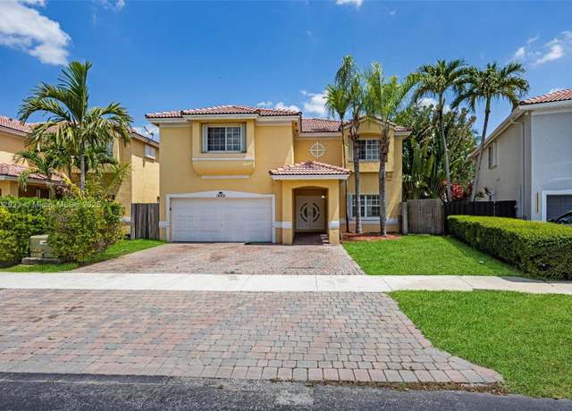 Property at 16421 SW 103rd Ter, Miami, FL 33196, 4 beds, 2.5 baths