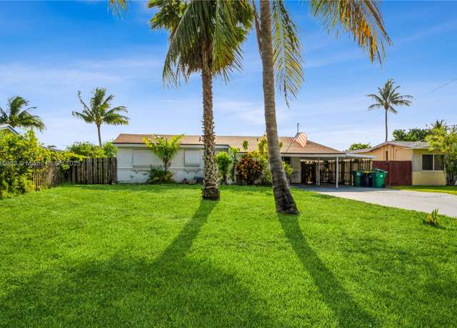 Property at 4697 SW 35th Ave, Dania Beach, FL 33312, 3 beds, 3 baths