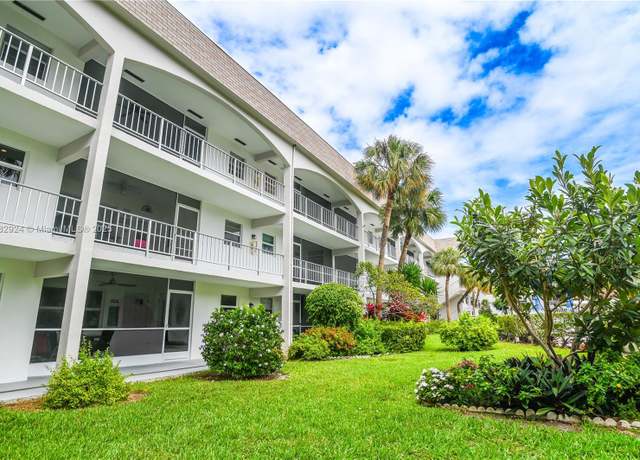 Property at 581 Blue Heron Dr Unit 112-B, Hallandale Beach, FL 33009, 2 beds, 2 baths
