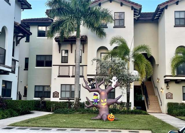Property at 10620 NW 88th St #205, Doral, FL 33178, 2 beds, 2.5 baths