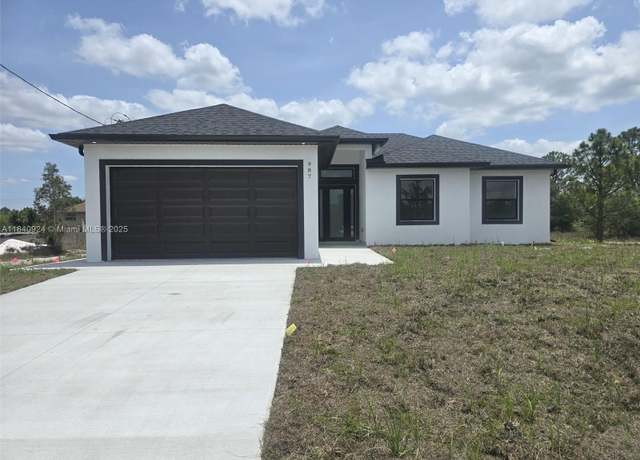 Property at 987 Edgerton, Lehigh Acres, FL 33974, 3 beds, 2 baths