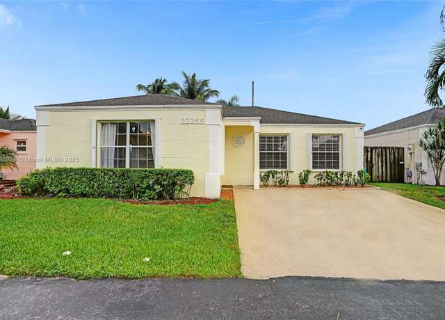 Property at 22255 SW 97th Ct, Cutler Bay, FL 33190, 3 beds, 2 baths
