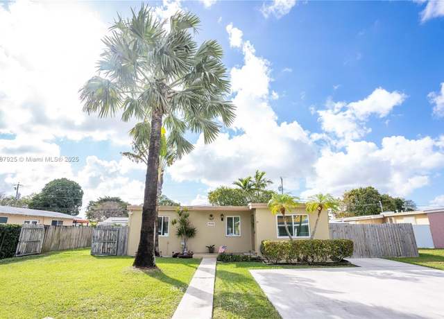 Property at 4220 SW 101st Ave, Miami, FL 33165, 3 beds, 2 baths