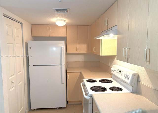 Property at 3452 Cypress Trl Unit G-102, West Palm Beach, FL 33417, 2 beds, 2 baths