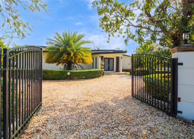 Property at 8540 SW 122nd St, Miami, FL 33156, 4 beds, 5 baths