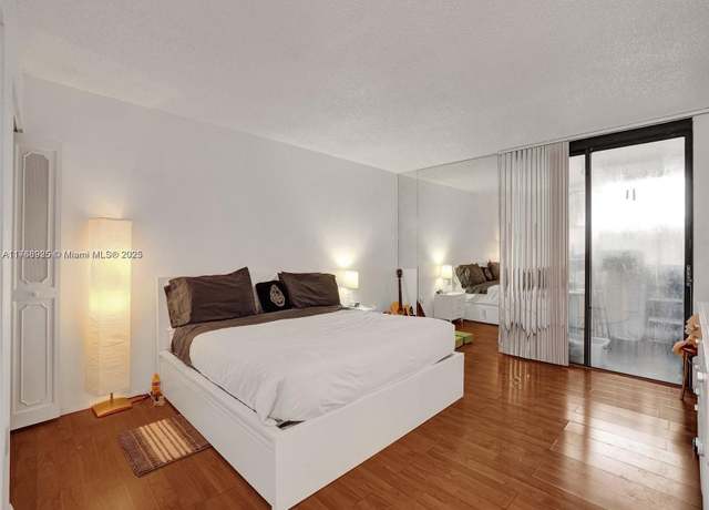 Property at 20301 NE 30th Ave Unit 122-5, Aventura, FL 33180, 3 beds, 2 baths