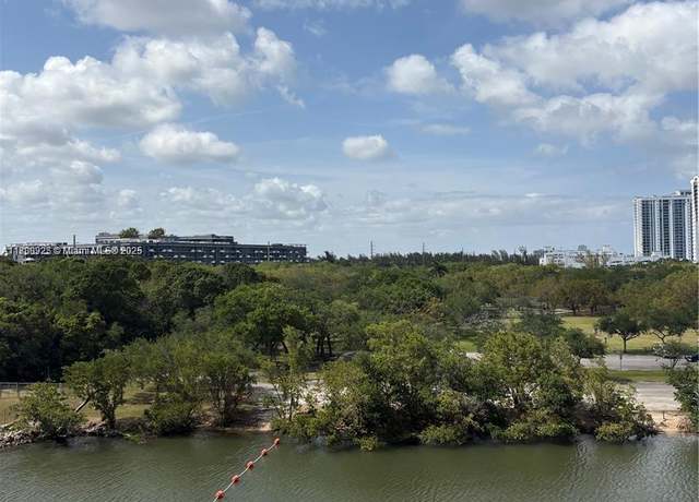 Property at 16385 Biscayne Blvd #504, North Miami Beach, FL 33160, 2 beds, 2 baths