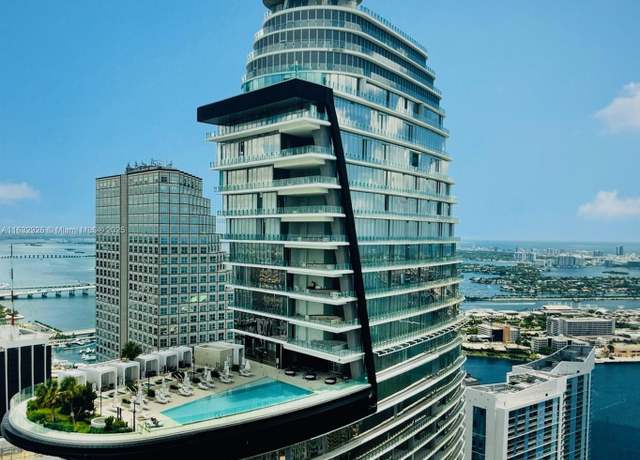 Property at 300 Biscayne Blvd Way #1902, Miami, FL 33131, 3 beds, 3.5 baths