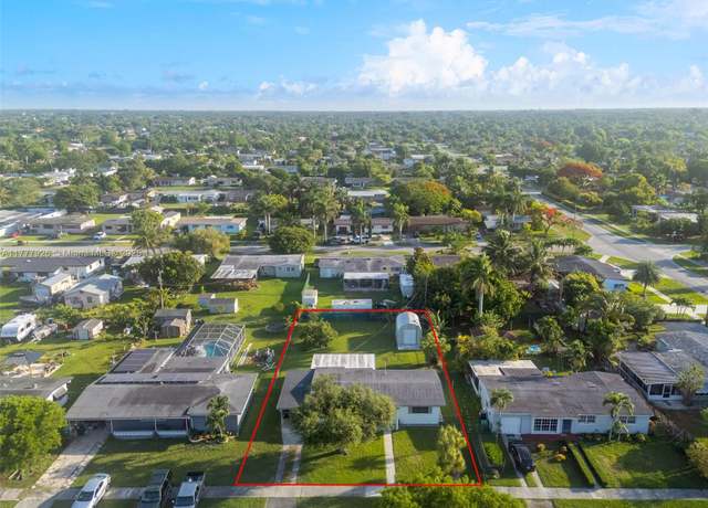 Property at 1425 NW 9th St, Homestead, FL 33030, 3 beds, 1 bath