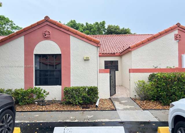 Property at 126 Centennial Ct, Deerfield Beach, FL 33442, 2 beds, 2 baths