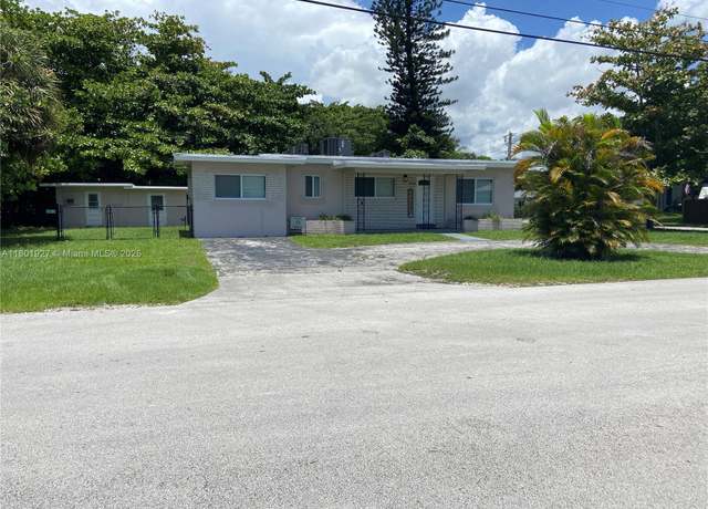 Property at 1739 SW 28th Ter, Fort Lauderdale, FL 33312, 5 beds, 2 baths
