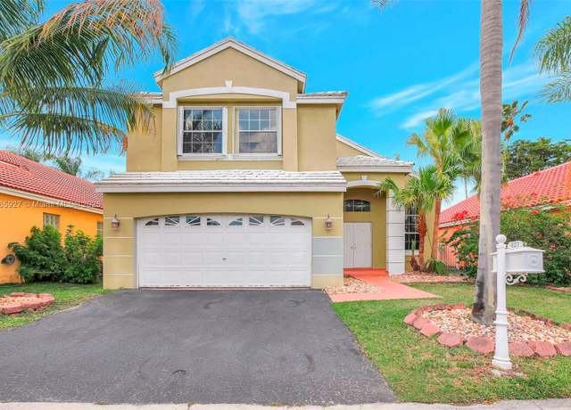 Property at 421 Bermuda Springs Dr, Weston, FL 33326, 3 beds, 2.5 baths