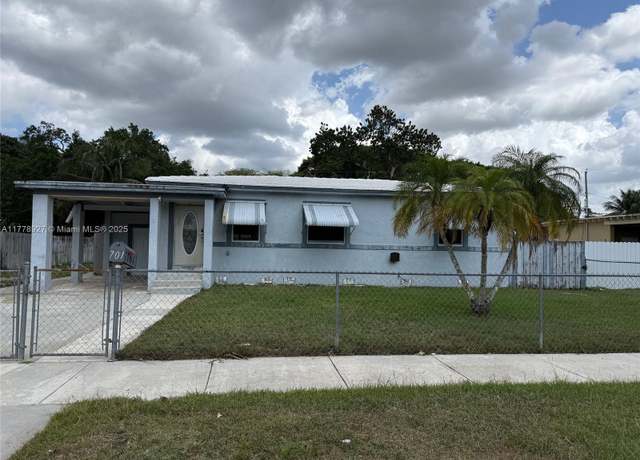 Property at 701 NE 14th St, Homestead, FL 33030, 3 beds, 1 bath