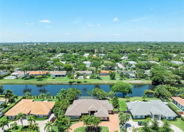 Property at 8281 SW 84th Ter, Miami, FL 33143, 4 beds, 4 baths