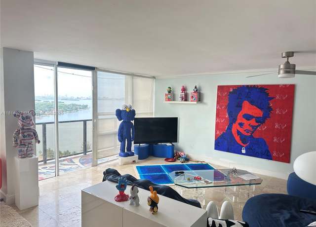 Property at 600 NE 36th St Ph 14, Miami, FL 33137, 2 beds, 2.5 baths
