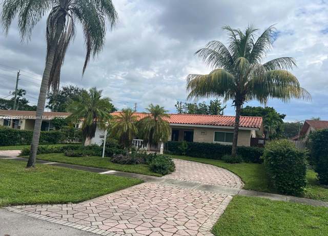 Property at 2001 N 41st Ave, Hollywood, FL 33021, 3 beds, 2 baths