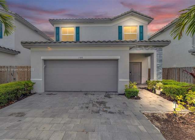 Property at 1386 SE 26th Rd, Homestead, FL 33035, 4 beds, 3 baths