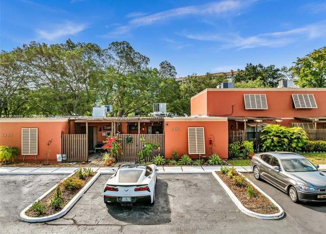 Property at 1489 Fairway Rd, Pembroke Pines, FL 33026, 3 beds, 2 baths