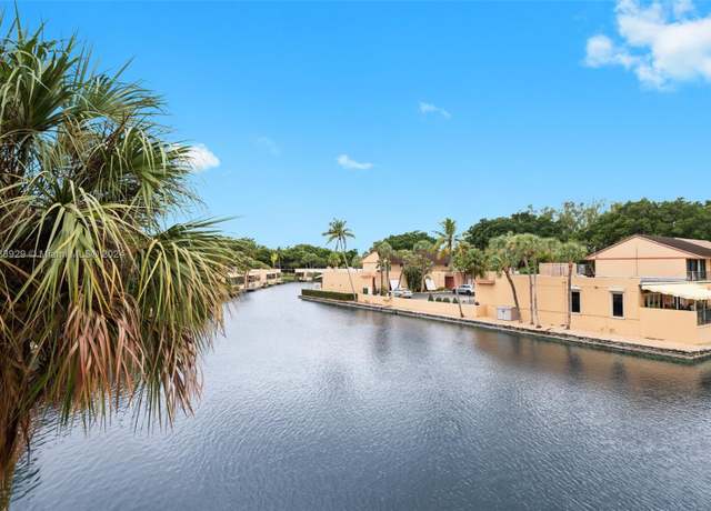 Property at 15442 Kippford Ct, Miami Lakes, FL 33014, 4 beds, 3 baths
