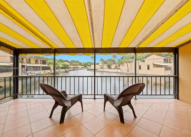 Property at 15442 Kippford Ct, Miami Lakes, FL 33014, 4 beds, 3 baths
