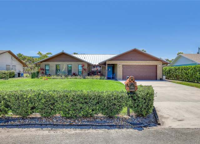 Property at 4706 SE Manatee Ter, Stuart, FL 34997, 3 beds, 2 baths