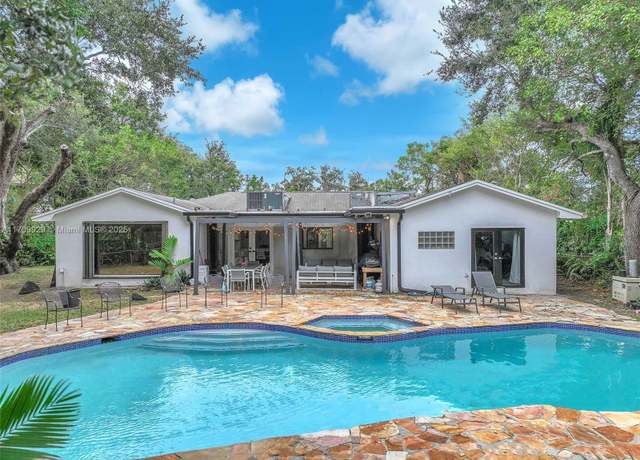 Property at 5420 N 37th St, Hollywood, FL 33021, 4 beds, 3.5 baths